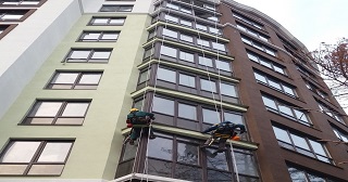 Установка крыши на балкон Троицк цена от 1038 руб. м/2.